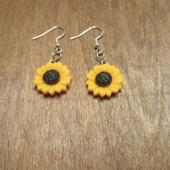 Sunflower Dangle earrings - Picture 3 of 5